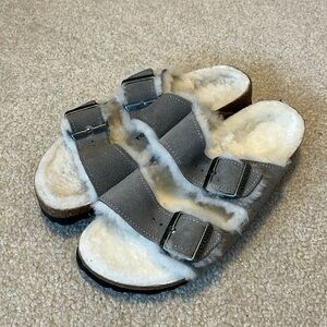 EUC Birkenstock Arizona Shearling Suede Stone Coin Size 37 US 6-6.5 NARROW